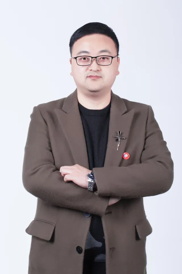 吴恒业 形象照